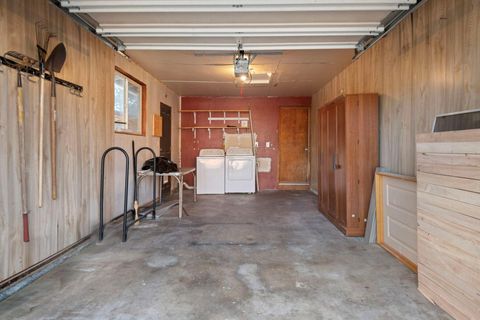 Tiny photo for 1917 NE Monterey Avenue, Bend, OR 97701 (MLS # 220213072)