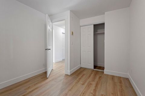 Tiny photo for 1917 NE Monterey Avenue, Bend, OR 97701 (MLS # 220213072)