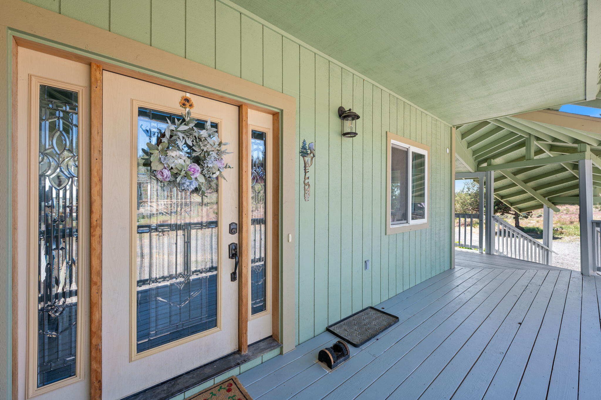 444 NW Pinecrest Drive
