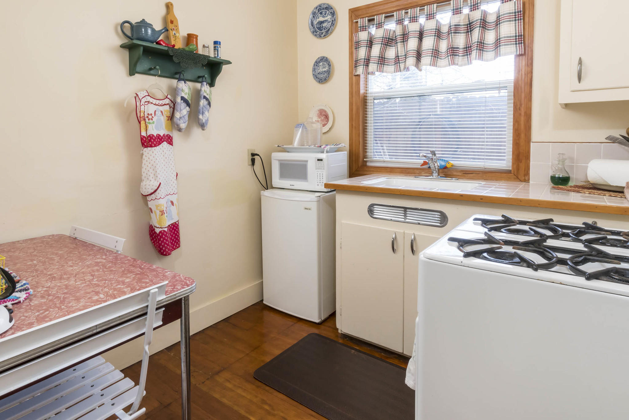 New Sisters Village - Commercial Sale