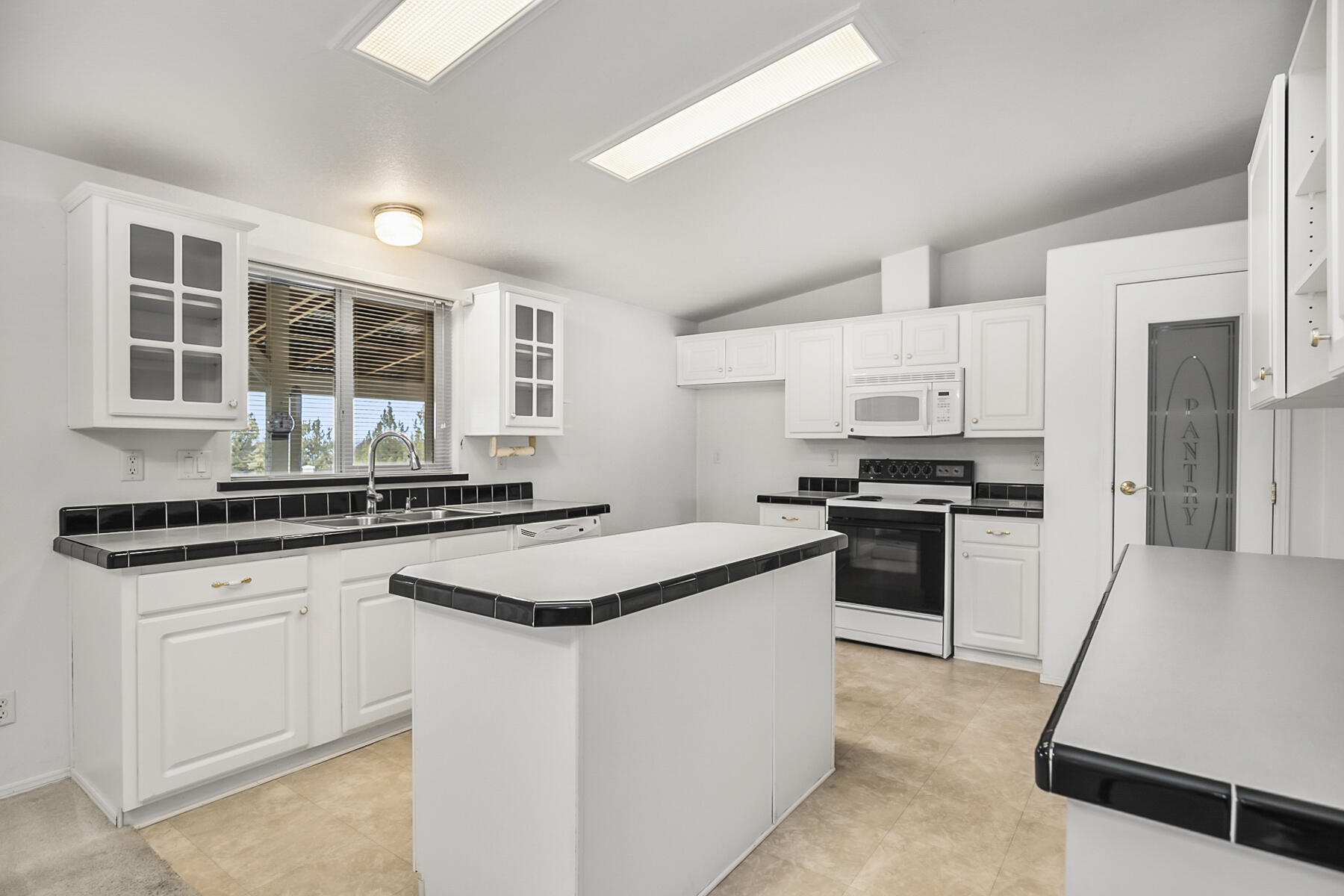 High Desert Estate - Residential