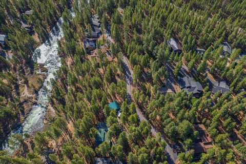 Tiny photo for 14234 Whitewater Loop, La Pine, OR 97739 (MLS # 220219917)
