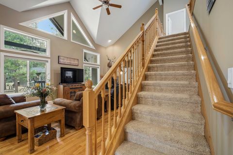 Tiny photo for 14234 Whitewater Loop, La Pine, OR 97739 (MLS # 220219917)