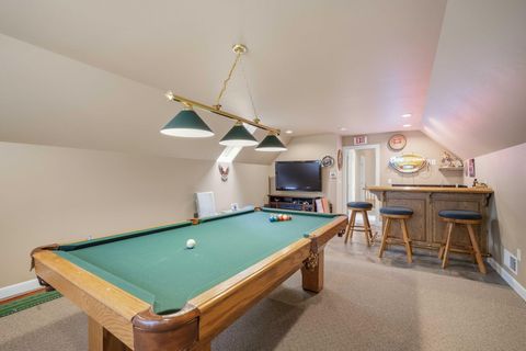 Tiny photo for 14234 Whitewater Loop, La Pine, OR 97739 (MLS # 220219917)