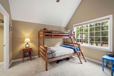 Tiny photo for 14234 Whitewater Loop, La Pine, OR 97739 (MLS # 220219917)
