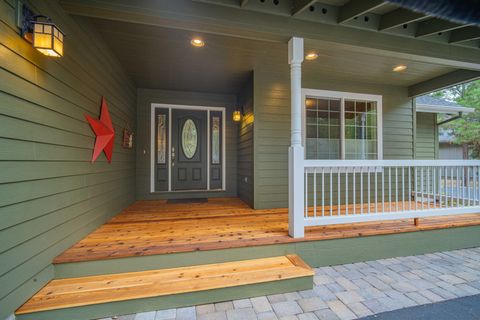Tiny photo for 14234 Whitewater Loop, La Pine, OR 97739 (MLS # 220219917)