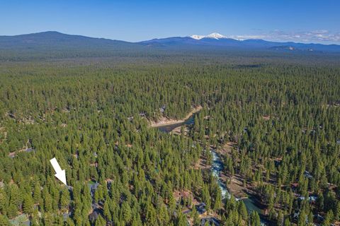 Tiny photo for 14234 Whitewater Loop, La Pine, OR 97739 (MLS # 220219917)