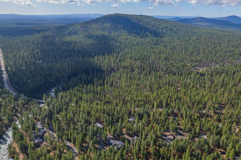 Tiny photo for 14234 Whitewater Loop, La Pine, OR 97739 (MLS # 220219917)