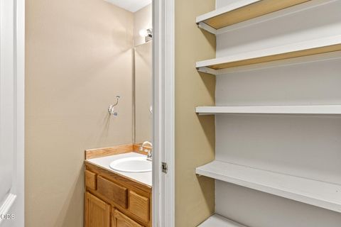 Tiny photo for 2834 SW 27th Court, Redmond, OR 97756 (MLS # 220224366)
