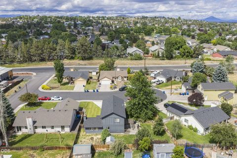 Tiny photo for 2834 SW 27th Court, Redmond, OR 97756 (MLS # 220224366)