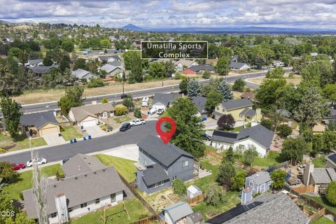 Tiny photo for 2834 SW 27th Court, Redmond, OR 97756 (MLS # 220224366)