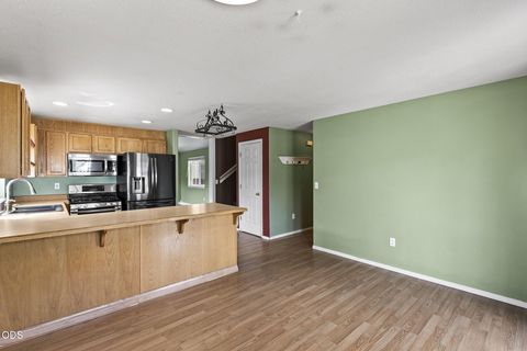 Tiny photo for 2834 SW 27th Court, Redmond, OR 97756 (MLS # 220224366)