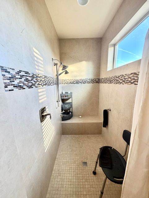 Tiny photo for 65550 78th Street, Bend, OR 97703 (MLS # 220213038)