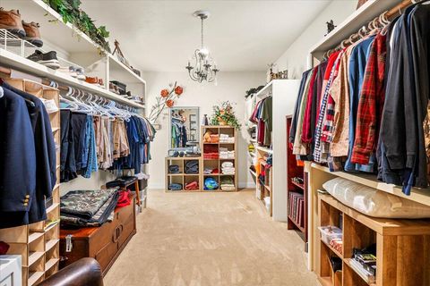 Tiny photo for 65550 78th Street, Bend, OR 97703 (MLS # 220213038)