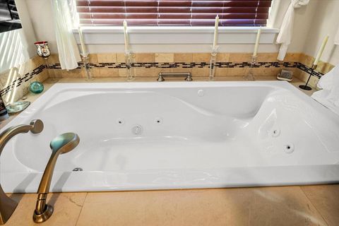 Tiny photo for 65550 78th Street, Bend, OR 97703 (MLS # 220213038)