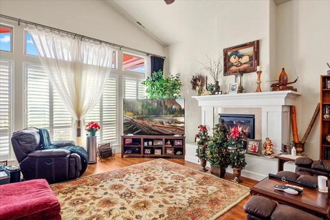 Tiny photo for 65550 78th Street, Bend, OR 97703 (MLS # 220213038)