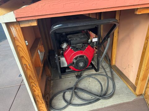 Tiny photo for 65550 78th Street, Bend, OR 97703 (MLS # 220213038)