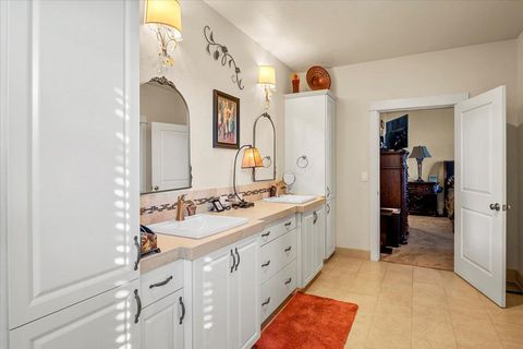 Tiny photo for 65550 78th Street, Bend, OR 97703 (MLS # 220213038)