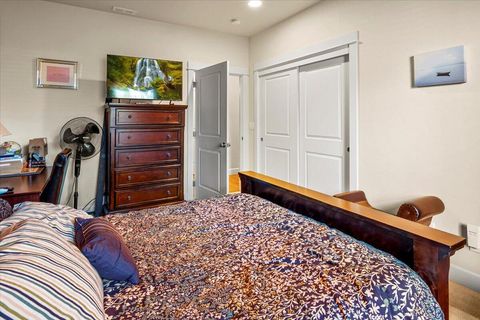 Tiny photo for 65550 78th Street, Bend, OR 97703 (MLS # 220213038)