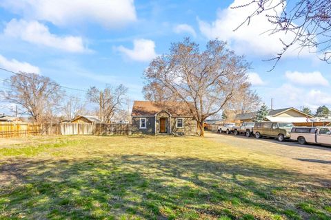 624 NW 4th Street Redmond OR 97756