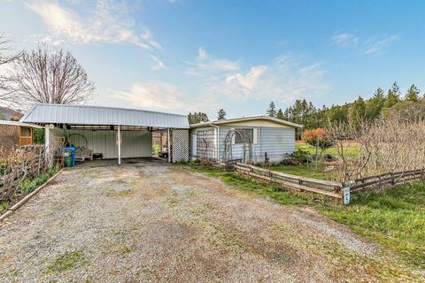 6901 Old Stage Road UNIT 24 Central Point OR 97502