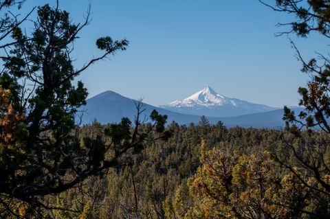 64837 Collins Road Bend OR 97703