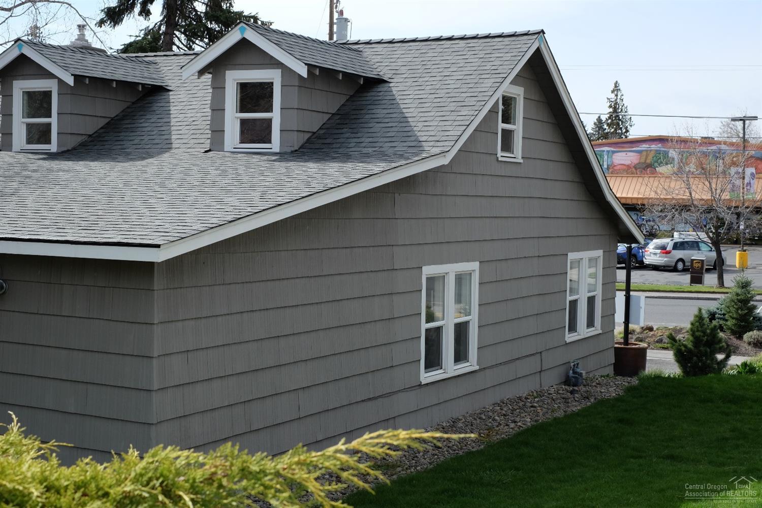 Kenwood - Commercial Sale