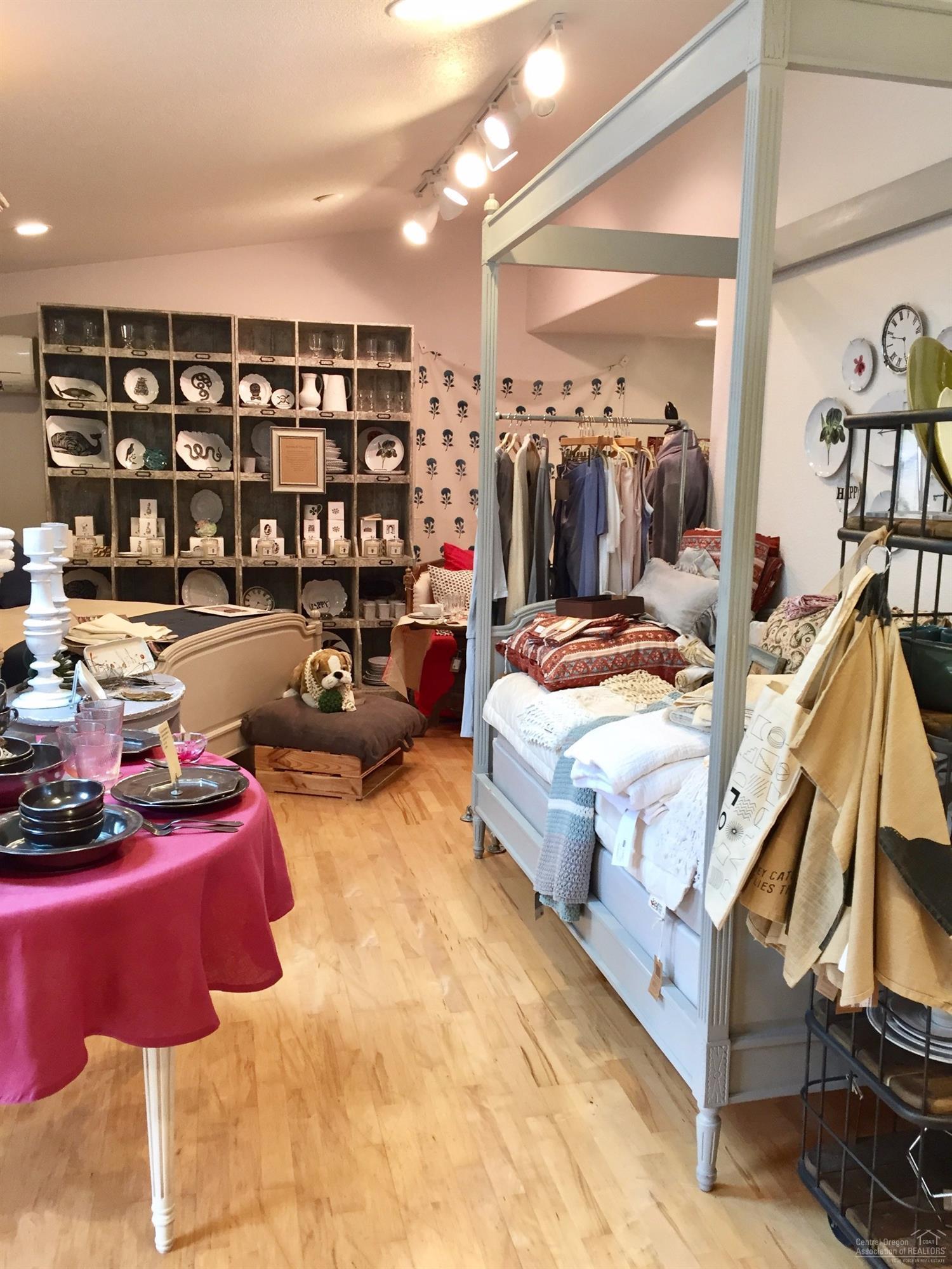 Kenwood - Commercial Sale