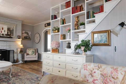 Tiny photo for 924 NE 9th Street, Bend, OR 97701 (MLS # 220215761)