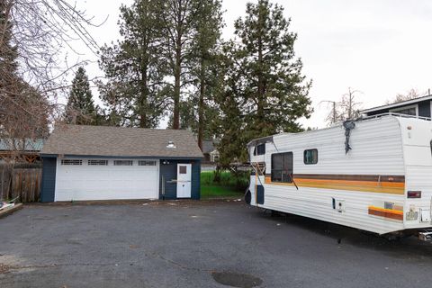 Tiny photo for 924 NE 9th Street, Bend, OR 97701 (MLS # 220215761)