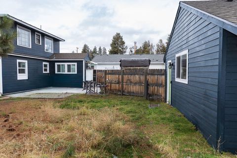 Tiny photo for 924 NE 9th Street, Bend, OR 97701 (MLS # 220215761)