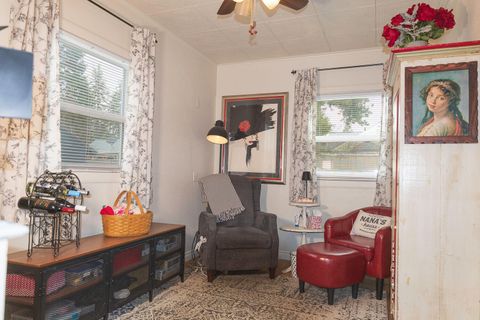 Tiny photo for 924 NE 9th Street, Bend, OR 97701 (MLS # 220215761)