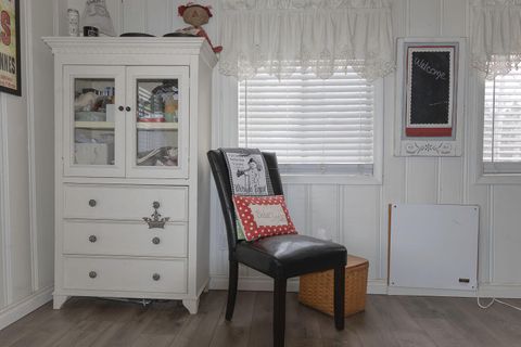 Tiny photo for 924 NE 9th Street, Bend, OR 97701 (MLS # 220215761)