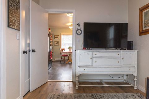 Tiny photo for 924 NE 9th Street, Bend, OR 97701 (MLS # 220215761)