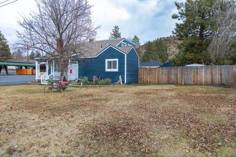 Tiny photo for 924 NE 9th Street, Bend, OR 97701 (MLS # 220215761)