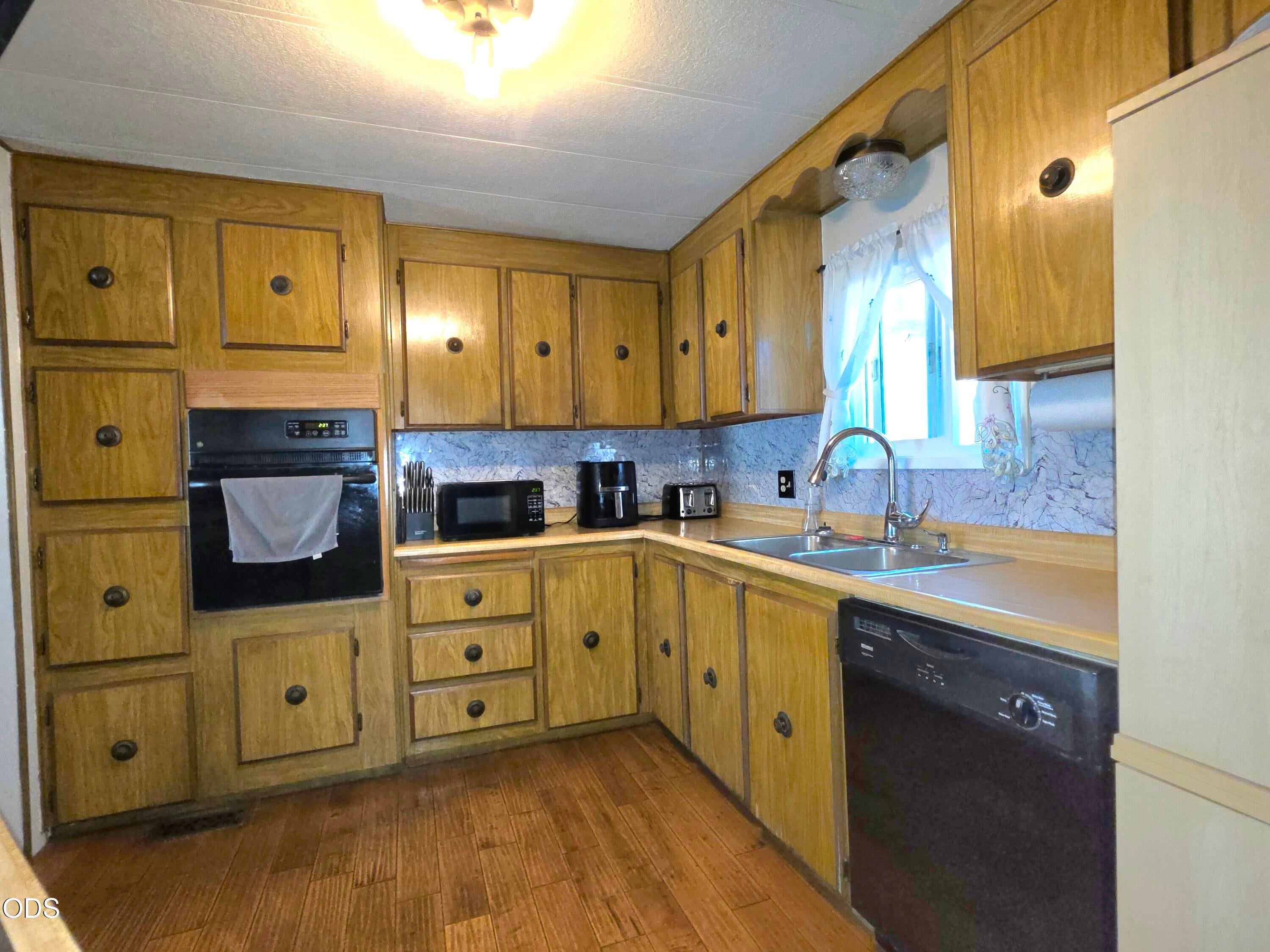61060 Kings Lane 123