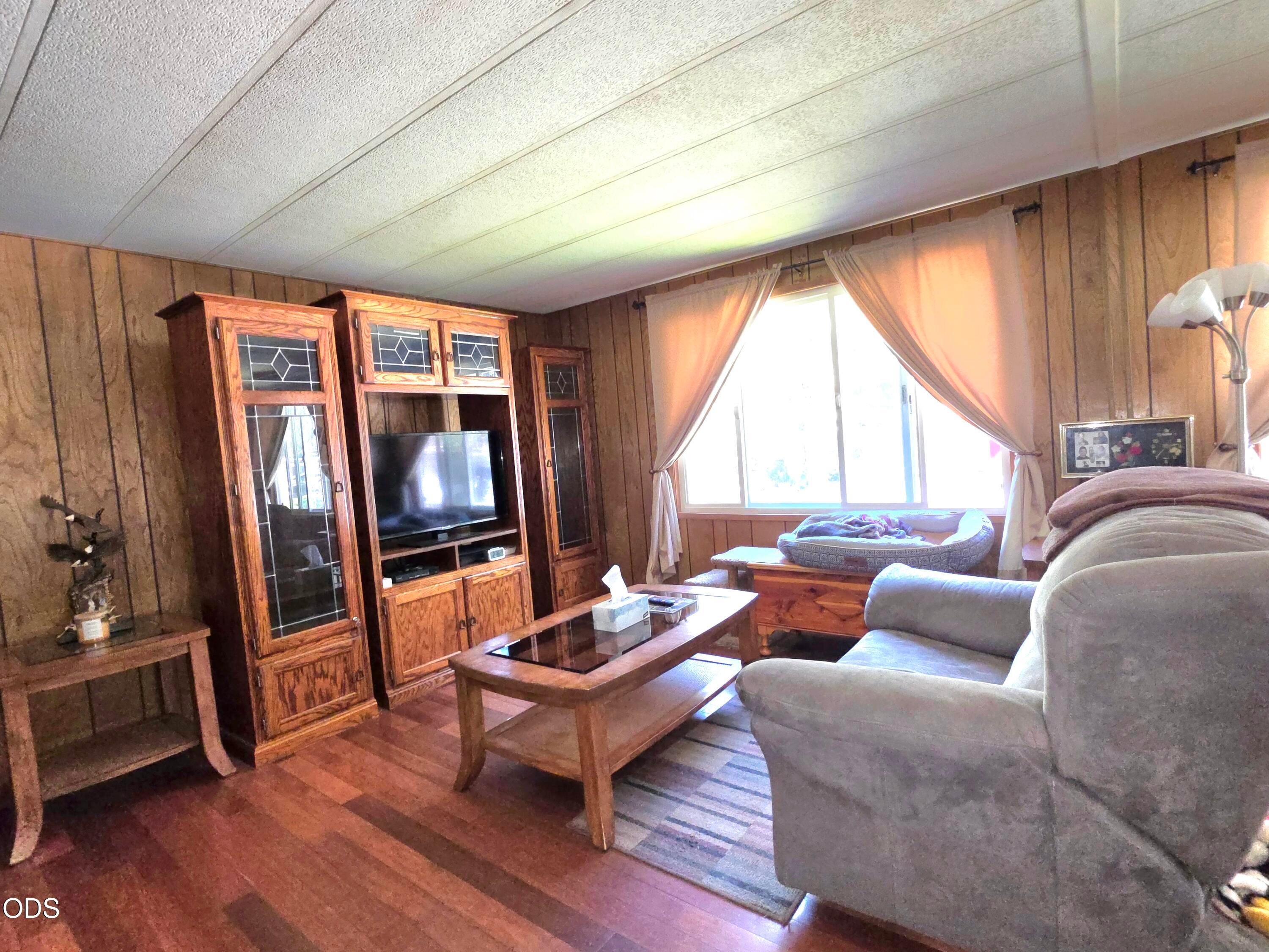 61060 Kings Lane 123