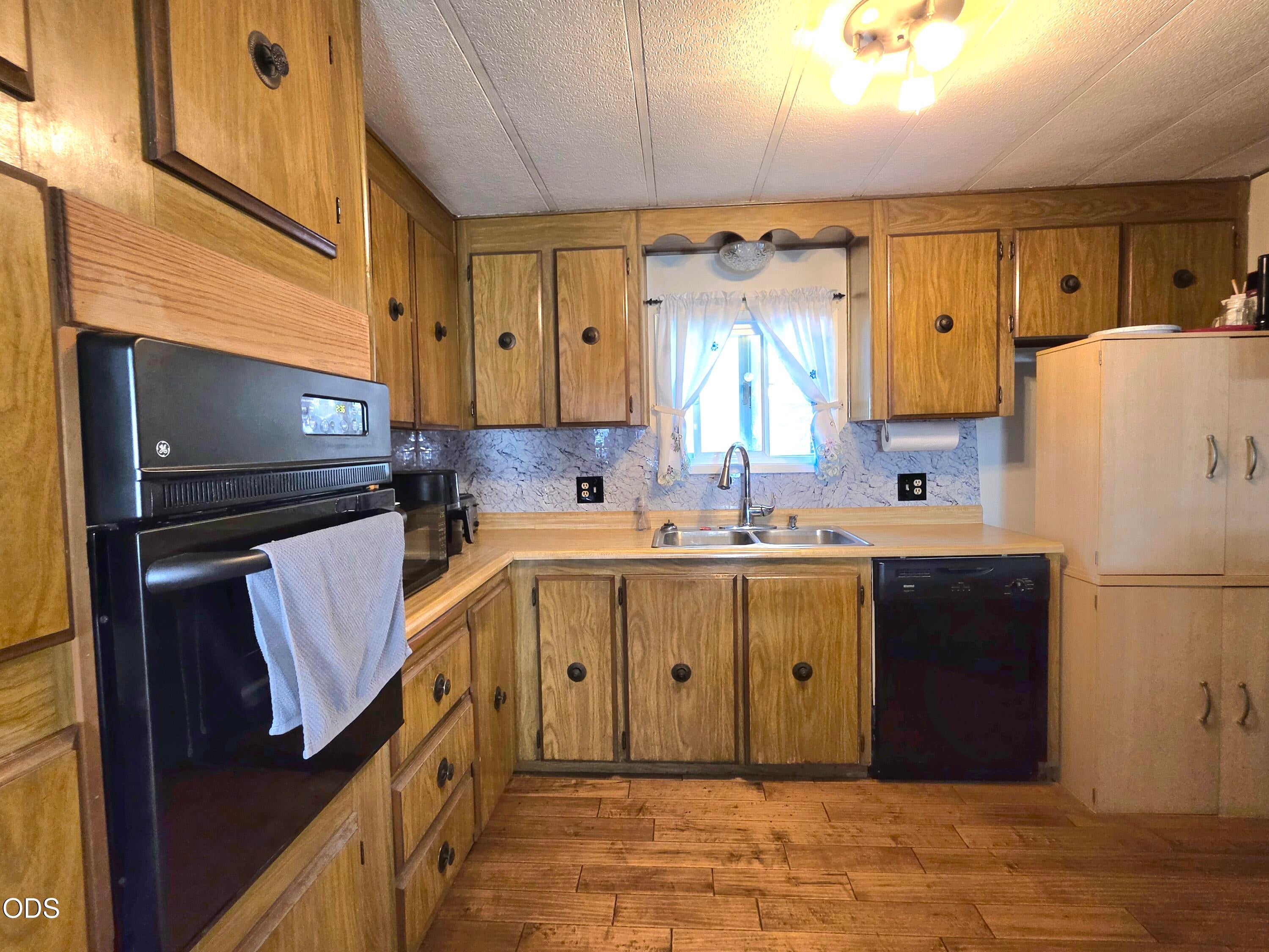 61060 Kings Lane 123
