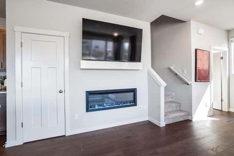 Tiny photo for 740 NW Varnish Place, Redmond, OR 97756 (MLS # 220227221)