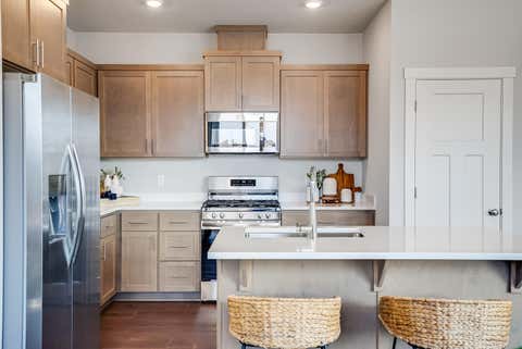 Tiny photo for 740 NW Varnish Place, Redmond, OR 97756 (MLS # 220227221)