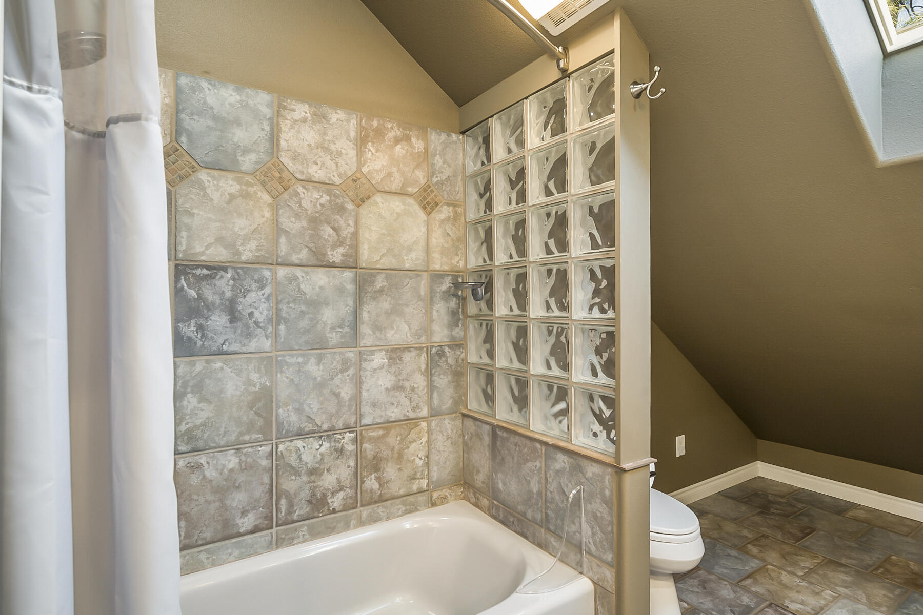 Wyndemere - Residential