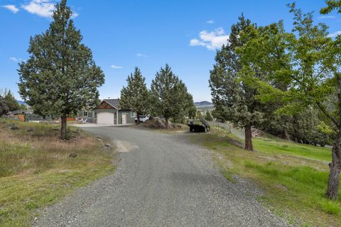 Tiny photo for 26807 Grandview Road, John Day, OR 97845 (MLS # 220220258)