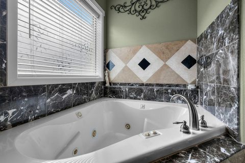 Tiny photo for 26807 Grandview Road, John Day, OR 97845 (MLS # 220220258)