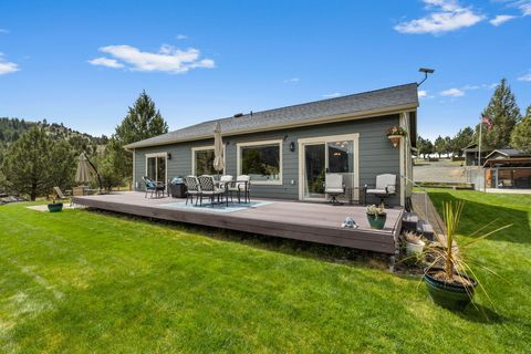 Tiny photo for 26807 Grandview Road, John Day, OR 97845 (MLS # 220220258)