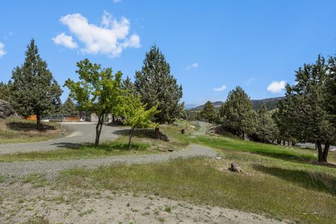 Tiny photo for 26807 Grandview Road, John Day, OR 97845 (MLS # 220220258)