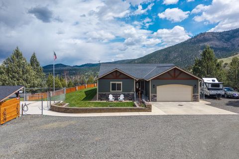 Tiny photo for 26807 Grandview Road, John Day, OR 97845 (MLS # 220220258)