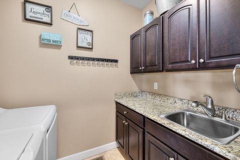 Tiny photo for 26807 Grandview Road, John Day, OR 97845 (MLS # 220220258)