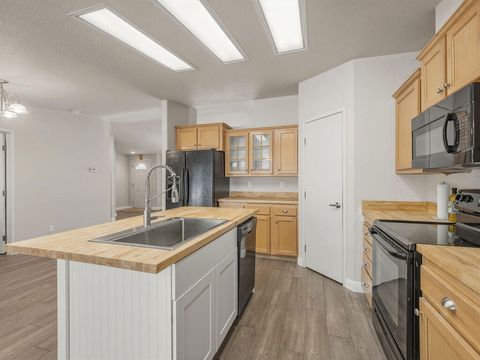 Tiny photo for 15531 Green Wing Loop, Keno, OR 97627 (MLS # 220217711)