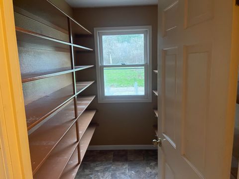 Tiny photo for 800 Sunny Glen Way, Wolf Creek, OR 97497 (MLS # 220215431)