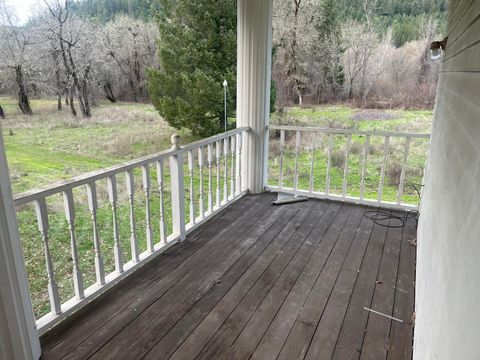 Tiny photo for 800 Sunny Glen Way, Wolf Creek, OR 97497 (MLS # 220215431)